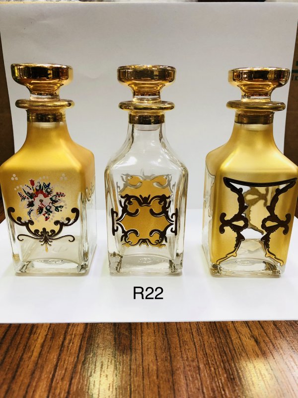 R22 150 ML GOLD SHOWROOM